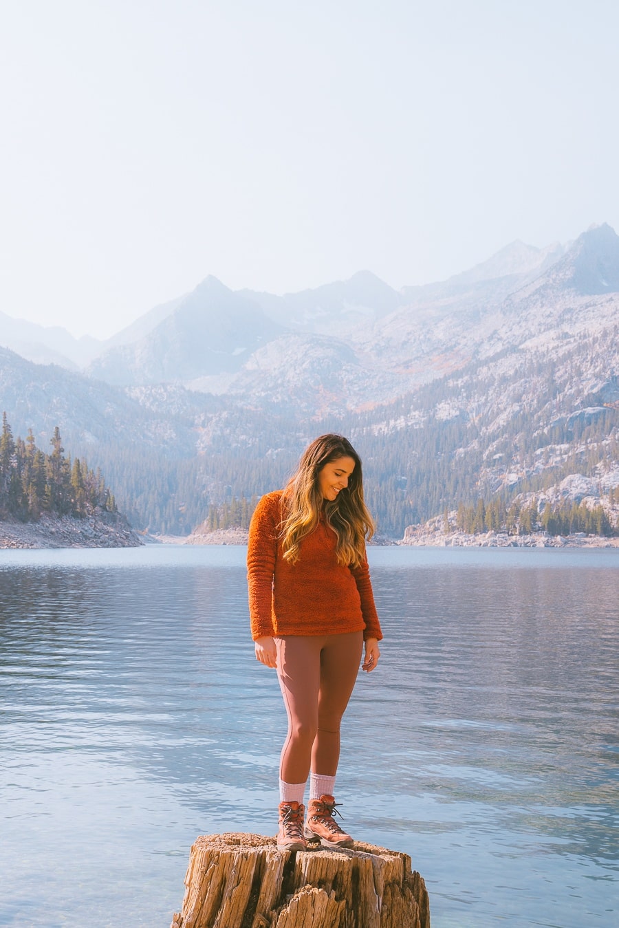 What To Wear Hiking In Fall - The Wandering Queen