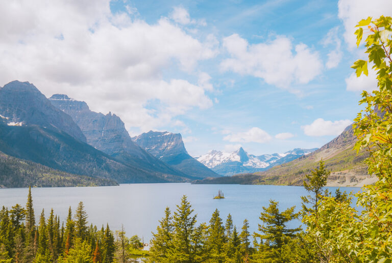 Where To Stay In Glacier National Park | 14 Best Hotels & Lodges - The ...